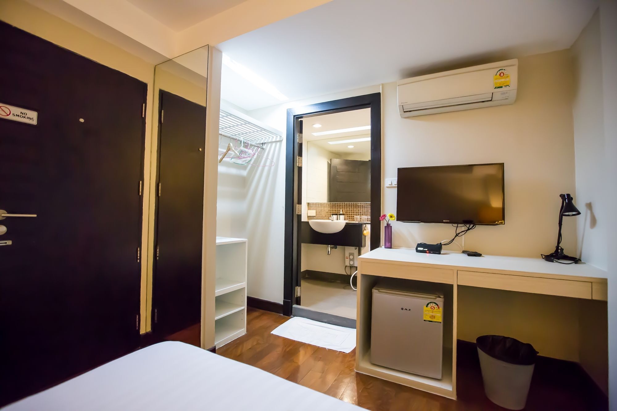Khách sạn Snooze Thonglor